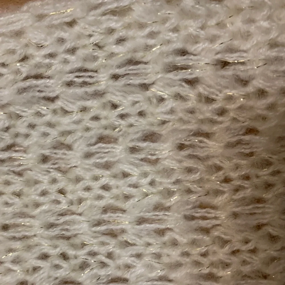 🦋 3/$9 Forever 21 white and gold scarf